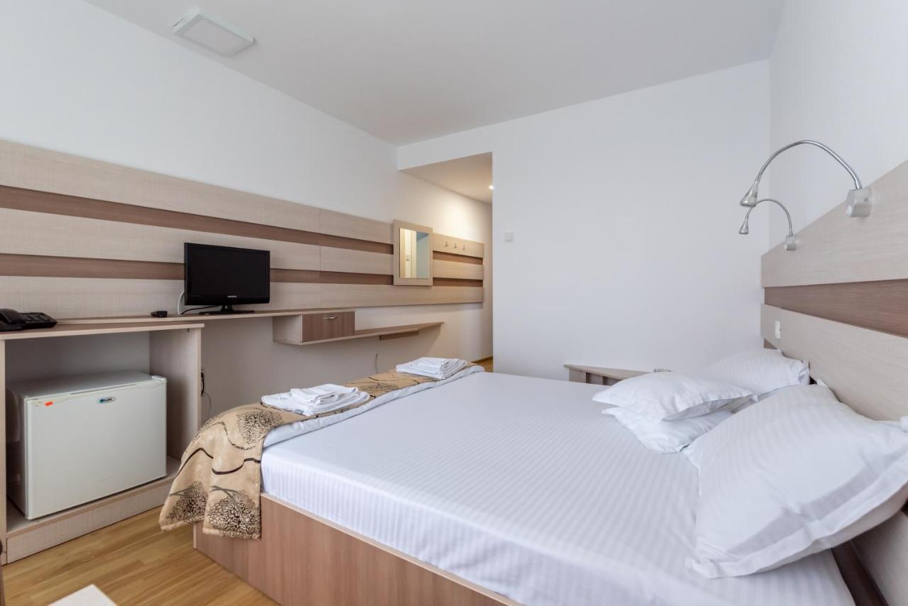 Hotel Capitol Jupiter Eksteriør bilde